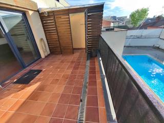 Pis a Iriépal-Taracena-Valdenoches. Dúplex ático con terraza, piscina, garaje y trastero