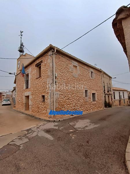 Foto 32b61663-0cb1-4fdc-95a4-7dc2bd7dec51. Casa adossada amb xemeneia calefacció a Utande