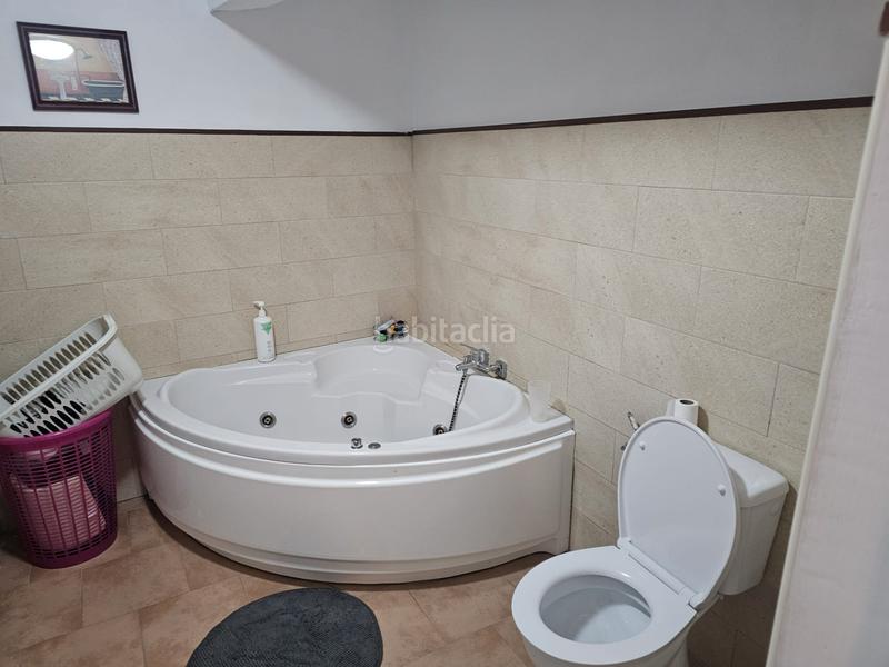 Foto 480a1bdc-d2c5-4258-990e-822106993ce6. Casa adossada amb xemeneia calefacció a Utande