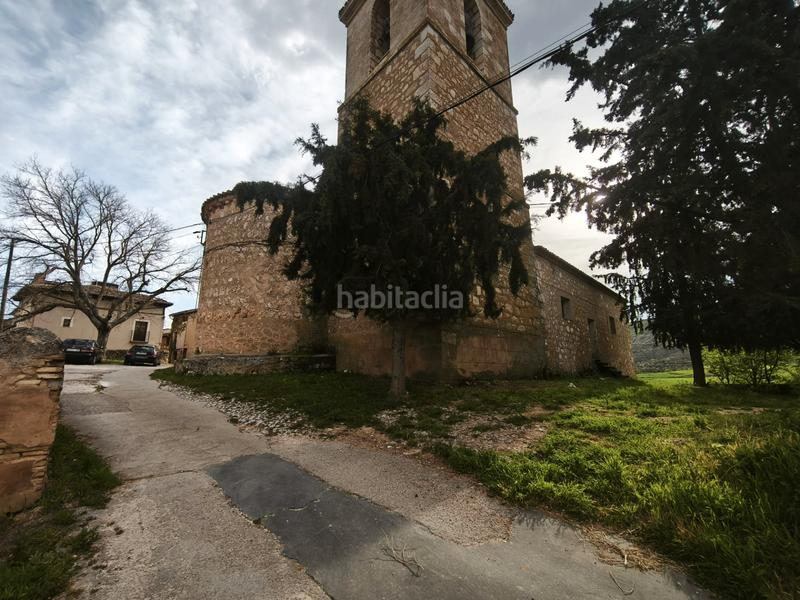 Foto 7bee0094-0002-4469-a5dd-bca18cdcc04c. Casa adossada amb xemeneia calefacció a Utande