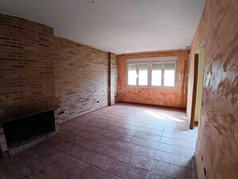 Foto f654a647-a3a7-4125-85f2-876c7289a5e6. Chalet mit kamin parking in Tórtola de Henares