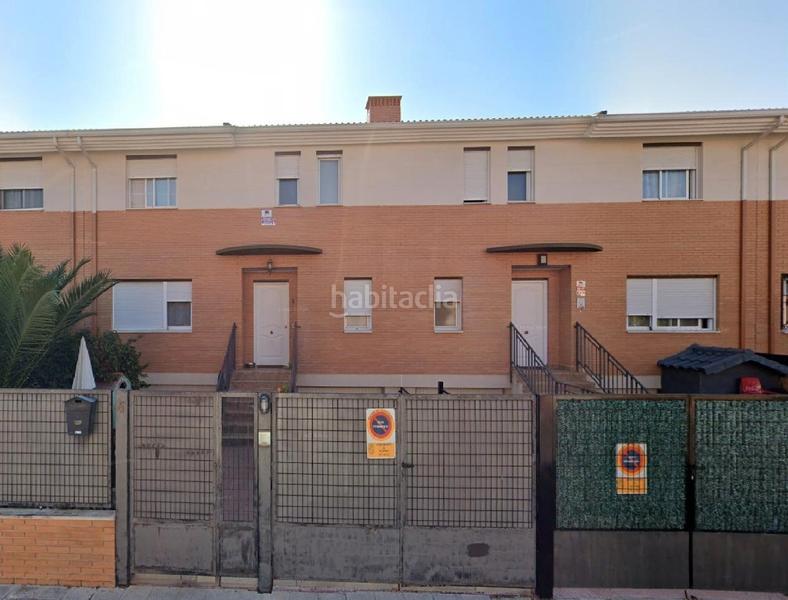 Foto 5d7beaef-6404-4716-a0e5-ac43531c1b24. Maison jumelée avec parking piscine dans Alovera