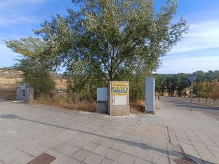 Terreno residenziale in Tórtola de Henares. Parcela urbana lista para edificar