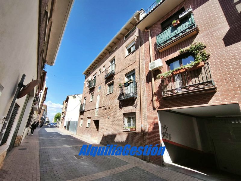 Foto c80023aa-64b7-48bc-b353-29841df0c678. Piso duplex en el centro en Alovera