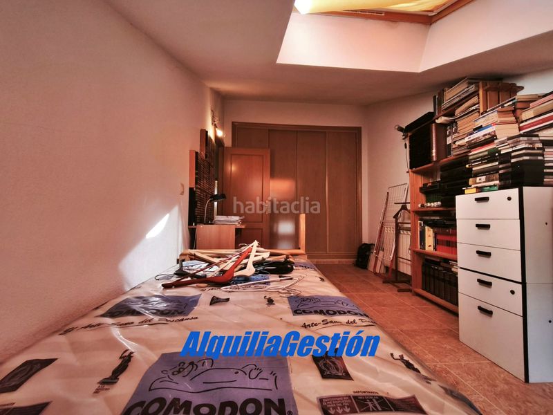 Foto f6e87356-8f22-42a0-9ca1-b3d208100385. Piso duplex en el centro en Alovera
