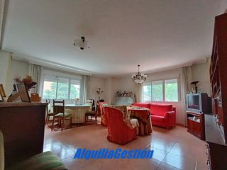 Appartement  Calle cañada real 1. Gran piso en el centro de alovera con trastero de 20m2.