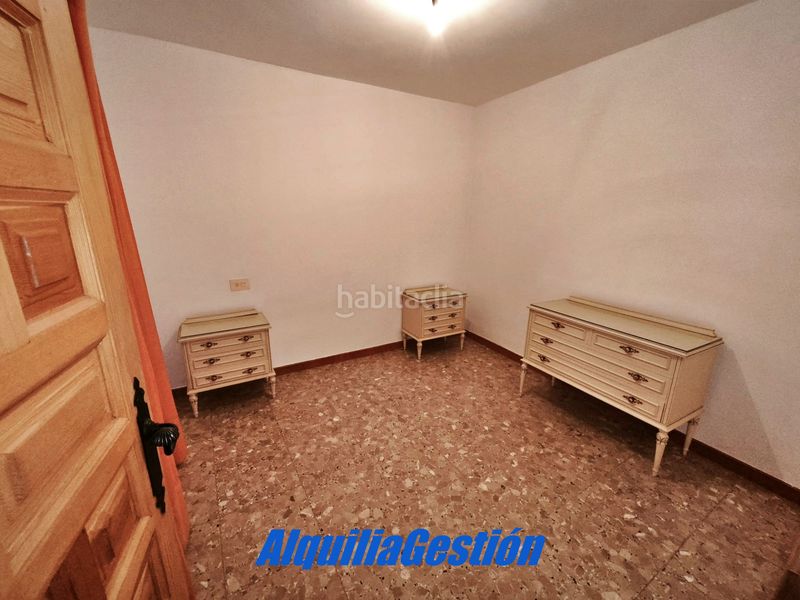 Foto 17f0d385-e6fe-4575-8872-39c2afdd3aaf. Casa adossada amb xemeneia calefacció a Tamajón