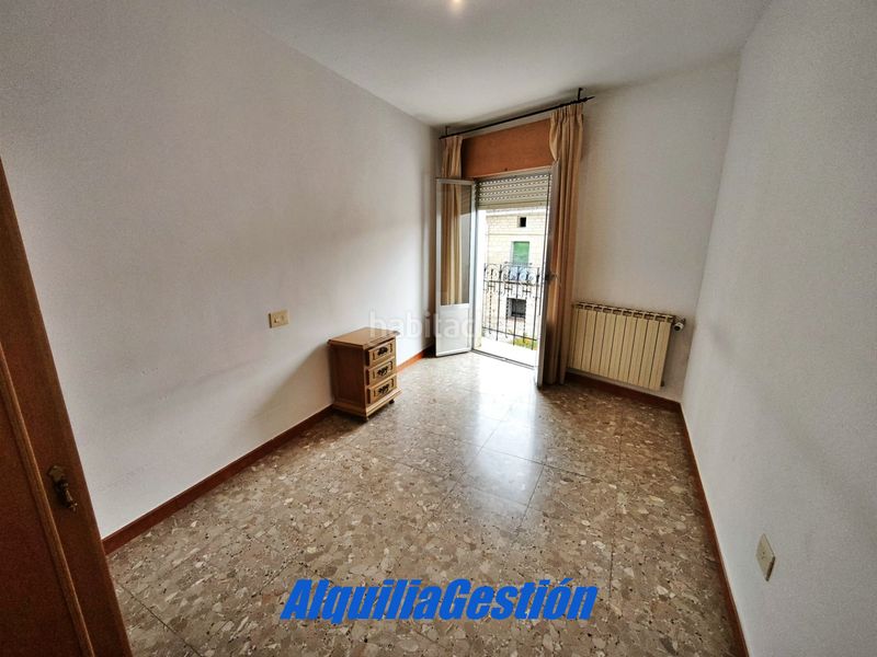 Foto 3099d27a-edf6-4765-9f66-448e92ce1fe4. Casa adossada amb xemeneia calefacció a Tamajón