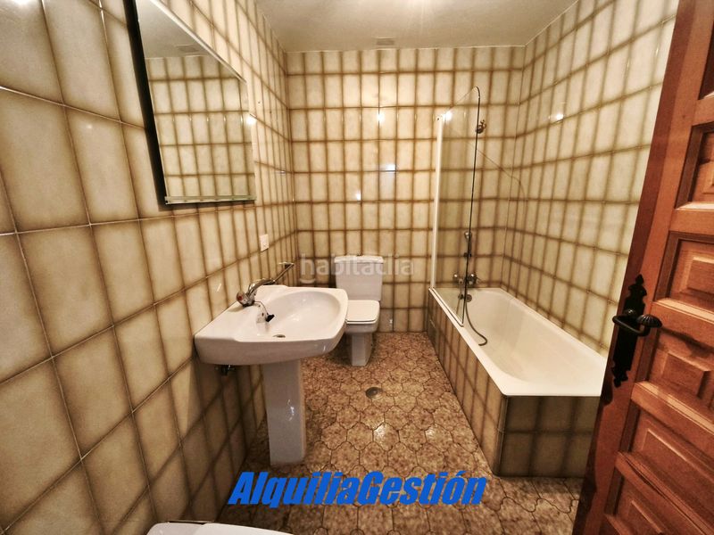 Foto 4df61b38-ca89-4294-960a-5ce48da9fefb. Casa adossada amb xemeneia calefacció a Tamajón