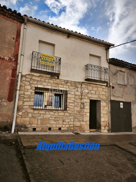 Foto 903680ec-7620-4a3c-84c4-ed97b8baf7e5. Casa adossada amb xemeneia calefacció a Tamajón