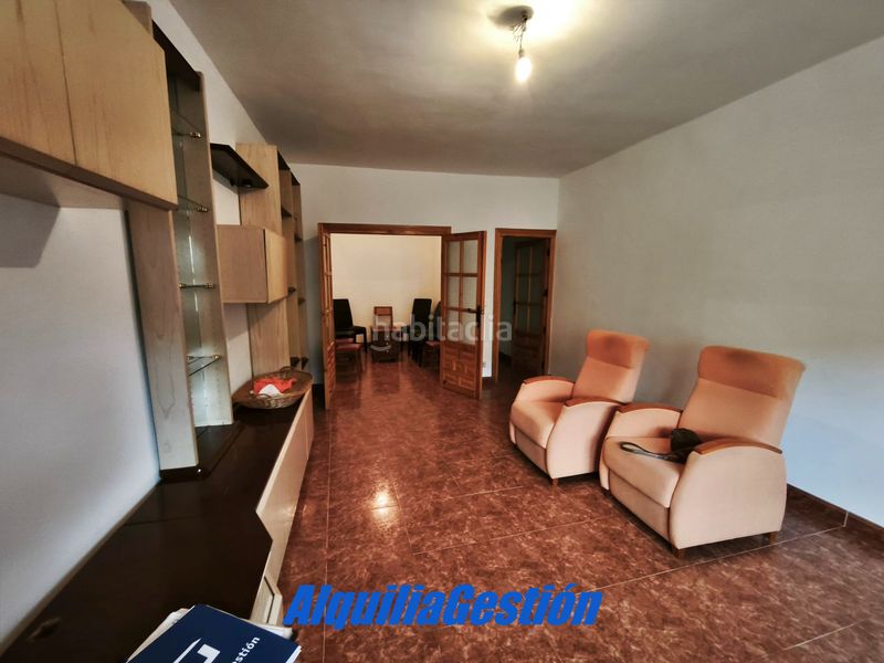 Foto b24d3803-9b45-4aa7-9afd-ee51e5c4f77b. Casa adossada amb xemeneia calefacció a Tamajón