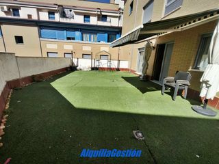 Appartement à Alovera. Extraordinario piso con gran terraza.