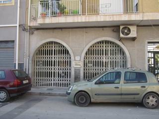 Local Comercial a Redován. Se vende local comercial en redovan