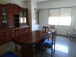 Casa a El Castillo. Se vende edificio con 2 apartamentos en macisvenda