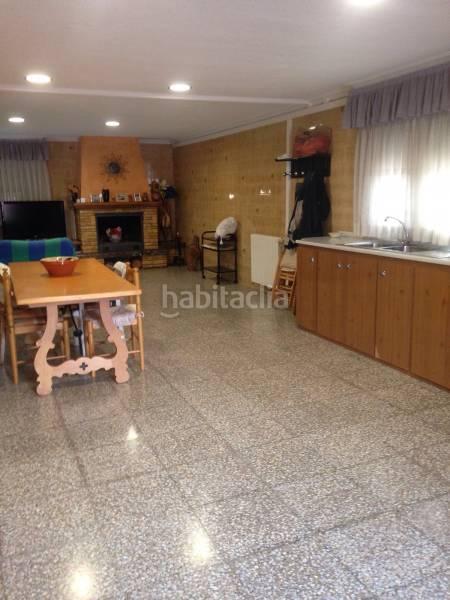 Foto 798e7d11-67c4-4ec6-b8b8-0519db361351. Chalet con riscaldamento parcheggio piscina in Sax