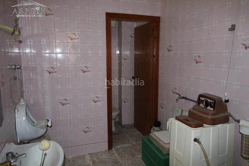 Foto ee1e6d45-f2fb-4b54-aa6f-c42565fce057. Fabrikhalle in Monòver