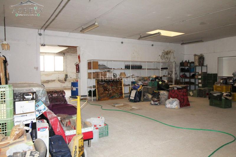 Foto eed8e7ec-3930-40df-a37a-571cb177ddde. Fabrikhalle in Monòver