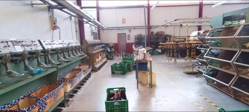 Foto 3d45a9da-6607-4adf-8bdc-636ea1e4eb24. Nau industrial a Monòver