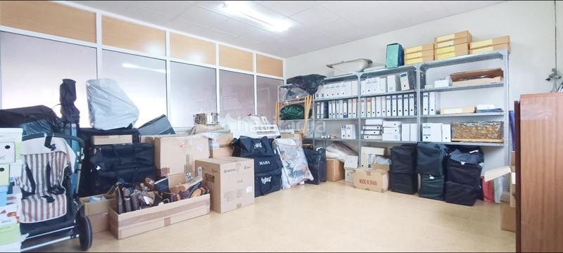 Foto 46dab64b-8c8a-48da-8424-cb5ac222823f. Nau industrial a Monòver