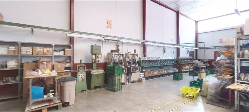 Foto a44132f5-21ec-489a-b98a-68878971b863. Nau industrial a Monòver