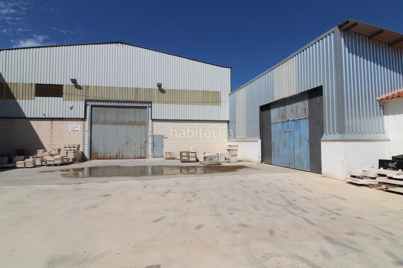 Foto 8a5df94a-862d-42b3-b04f-9763b5ad9260. Capannone industriale in Romana (la)