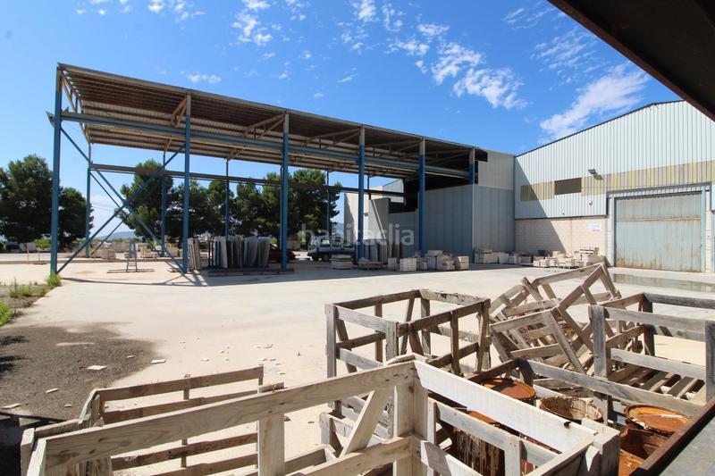 Foto 983db02a-0e58-406e-b49b-1d2af6ad66e8. Capannone industriale in Romana (la)