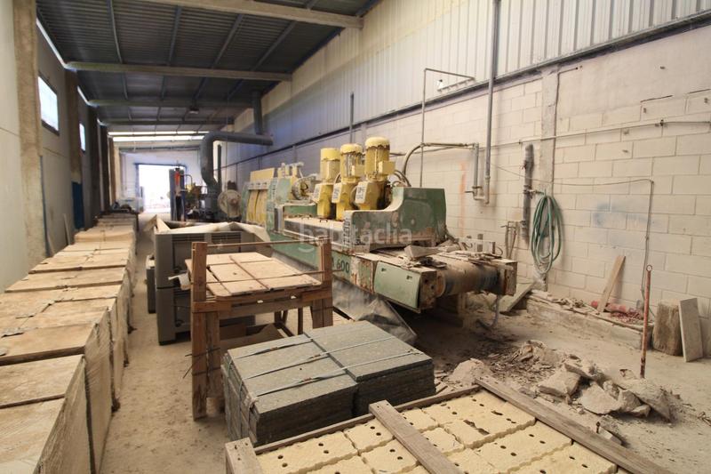 Foto d4af62b4-6838-421e-8676-44f3afec7498. Capannone industriale in Romana (la)