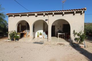 Maison à Hondón de las Nieves. Casa de campo en hondon de las nieves