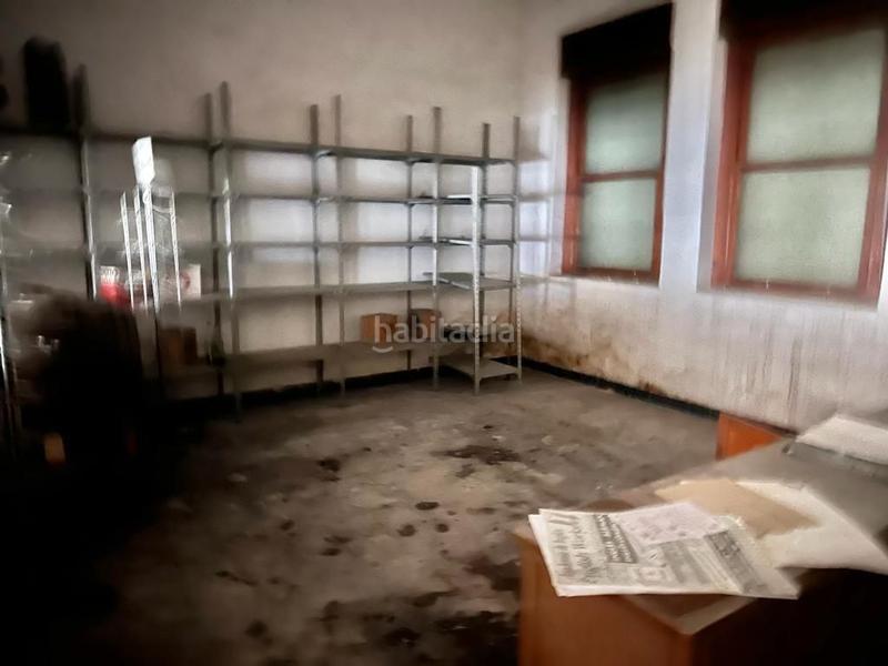 Foto df518308-7502-4ec2-a19a-a84edb981390. Capannone industriale in Novelda