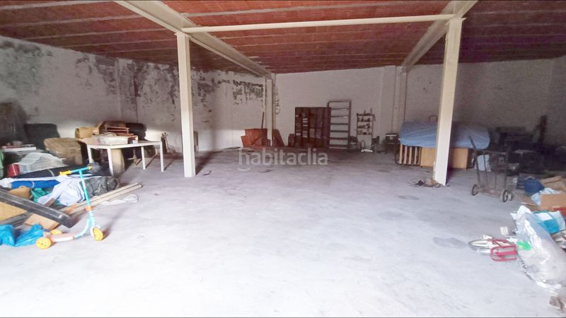 Foto fce8e130-5e59-451b-9672-5e3f24afbd6f. Edifici a Romana (la)