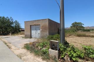 Edifici a Pedanías Este. Albergue con terreno