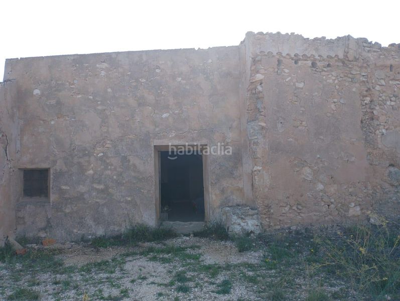 Foto 738cc18f-b827-4739-ad97-c573e387b5e2. Masia a Yecla
