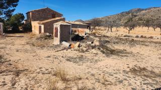 Casa a Jumilla. Casa para reformar en los tomasones