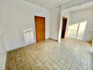 Lloguer Local Comercial a La Serranica-Sagrado Corazón. Local para oficina