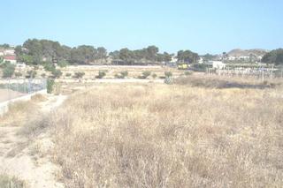 Terreny residencial a La Coca-La Nia-Vistahermosa. Se vende parcela en aspe