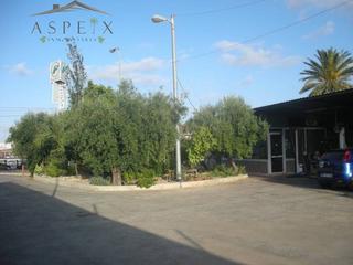 Xalet a Crevillente. Chalet en construcción con nave industrial en elche