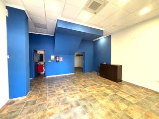 Location Local commercial  Calle calle de antonio ripoll javaloyes. Se alquila fantástico local comercial en elche