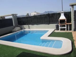 Affitto Chalet in Pedanías Oeste. Se alquila chalet en aspe