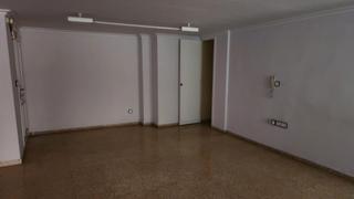 Geschäftsraum in Plaza de Toros-Avenida Chapí-Trinquete. Entreplanta en elda para construir una vivienda