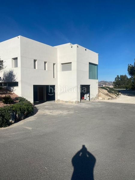 Foto 9258f78d-b537-4da2-ba2f-f9a487d10731. Xalet amb calefacció piscina a Las Trescientas-San Francisco-Ciudad Vergel Elda