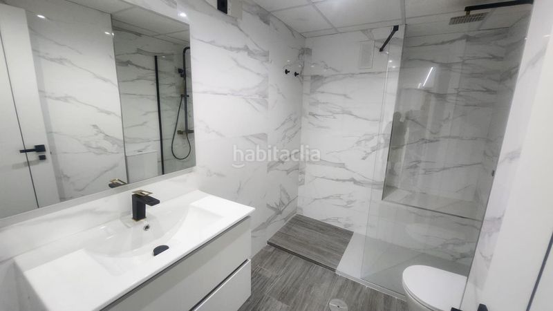 Foto d1ebb7fc-9889-4e4d-8420-b3b63690d9fc. Pis amb aparcament a Petrer