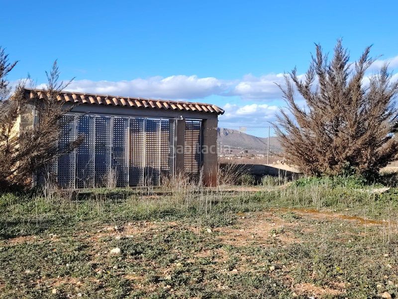 Foto c3879717-5529-4e4b-9058-1934ba2f80b5. Edificio parcela en Hondón de las Nieves
