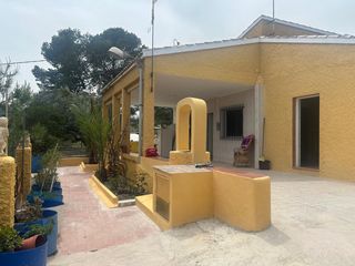 Lloguer Xalet a Hondón de las Nieves. Se alquila chalet en hondón de las nieves