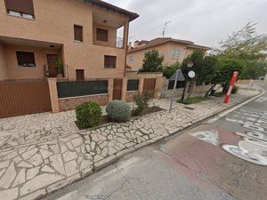Chalet en Colmenar de Oreja. Chalet pareado en venta/ 199.000�