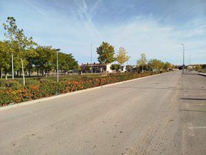 Wohngrundstück in Alovera. Terreno de 225m2 en venta en urbanización las suertes (alovera)