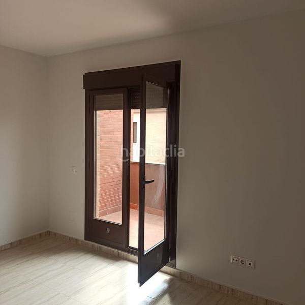 Foto 078189d3-a621-4bfc-a594-386bfcd9602c. Casa adossada amb calefacció a Velada