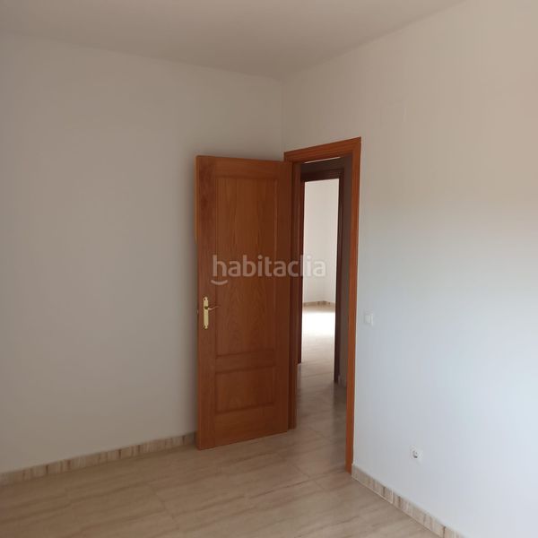 Foto 5cfba324-5dbd-47e2-86da-1a86cda1272d. Casa adossada amb calefacció a Velada