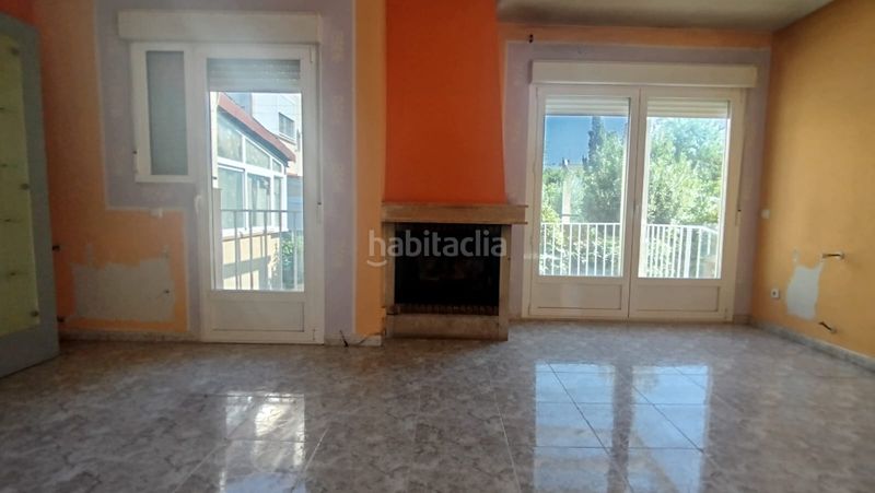 Foto 0a1ce3c5-6fbd-4691-a5d7-08dfe25b50cf. Casa aparellada amb xemeneia calefacció a Uceda
