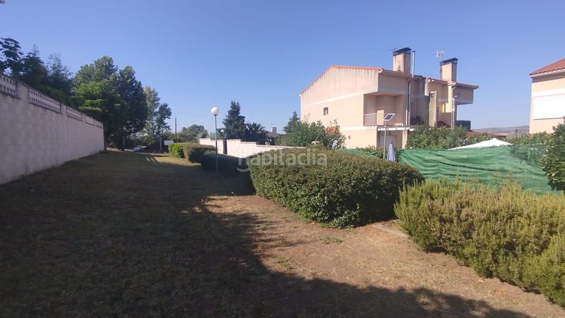 Foto 4a0a331d-1d65-4718-b795-f118093adbc0. Casa aparellada amb xemeneia calefacció a Uceda