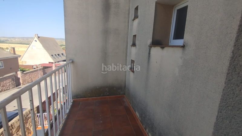 Foto 8945b818-cbe3-47ce-b90c-0a304b4bb35e. Casa aparellada amb xemeneia calefacció a Uceda